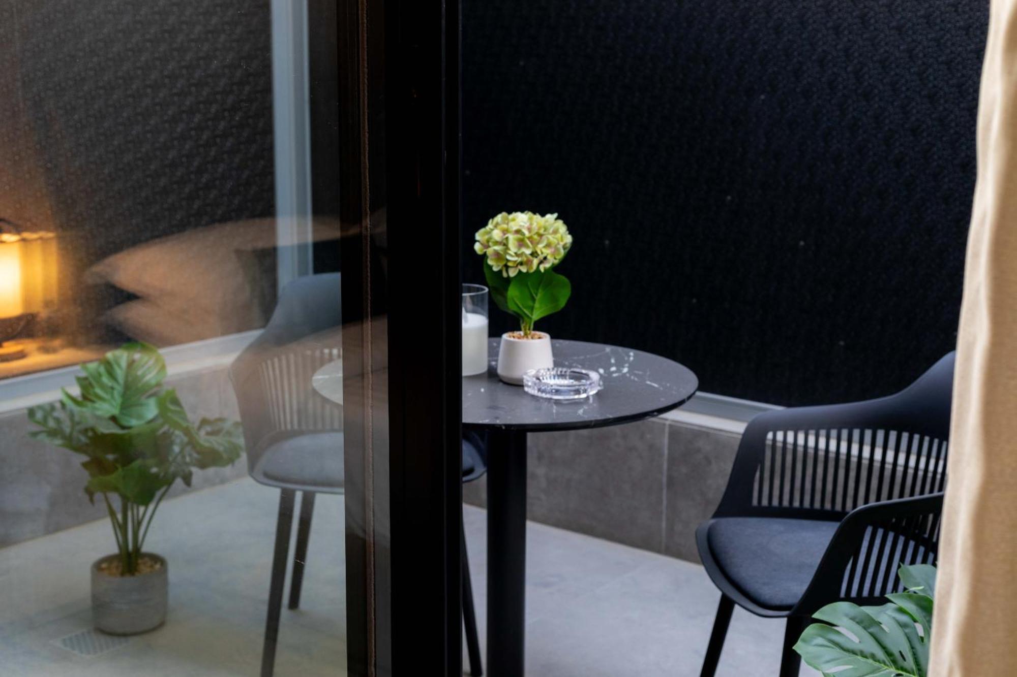 Luxury In Al Yasmin Apartment