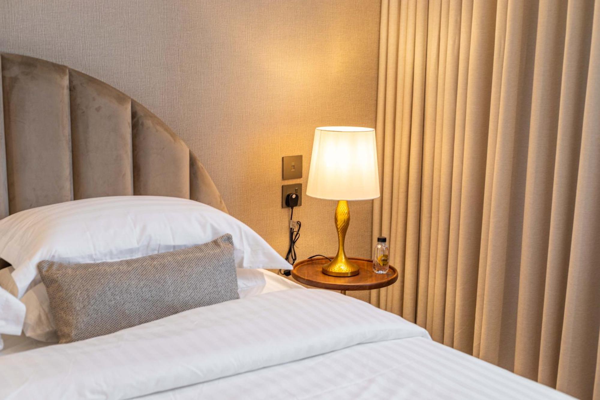 Apartment Luxury In Al Yasmin