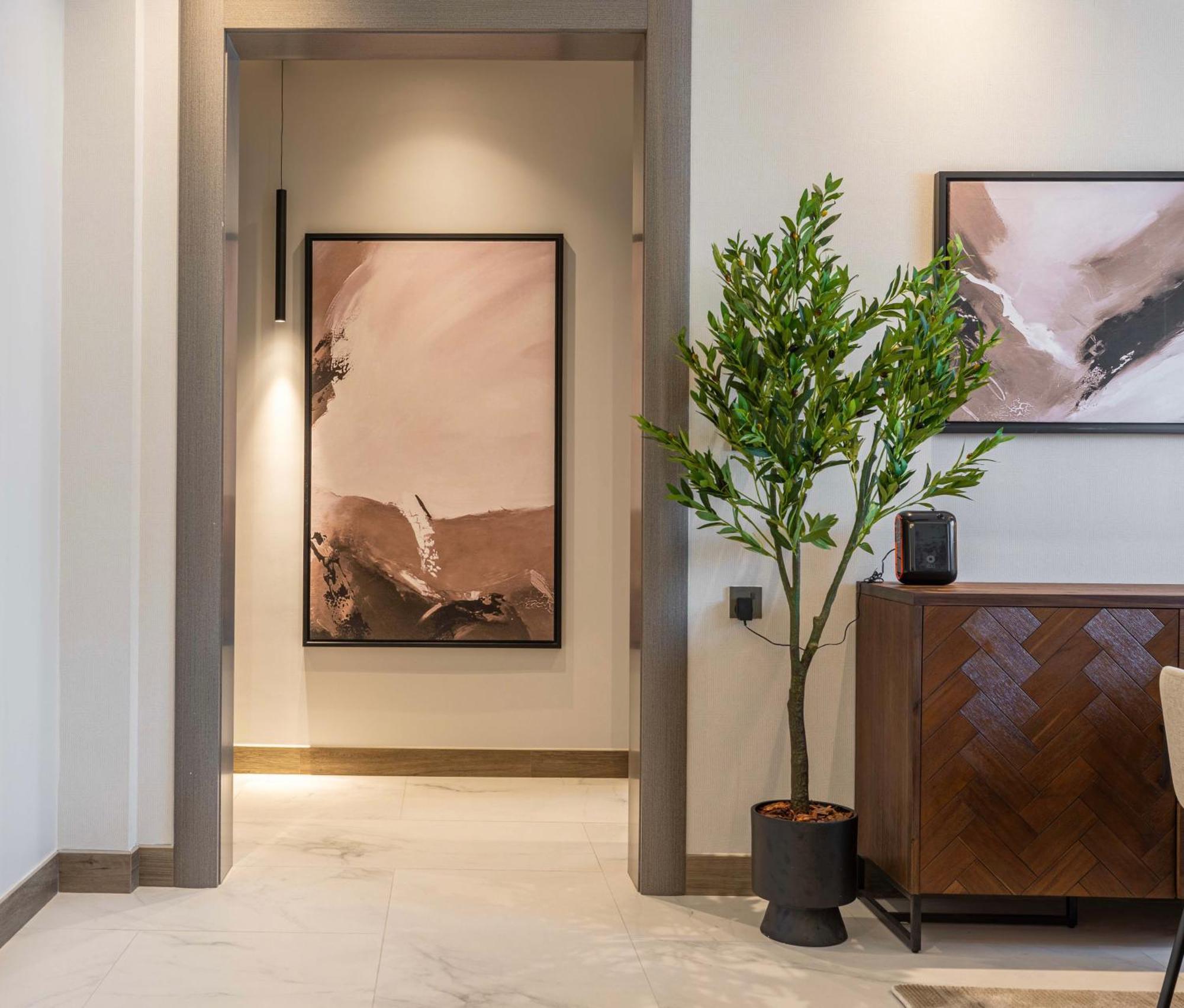 Luxury In Al Yasmin Apartment
