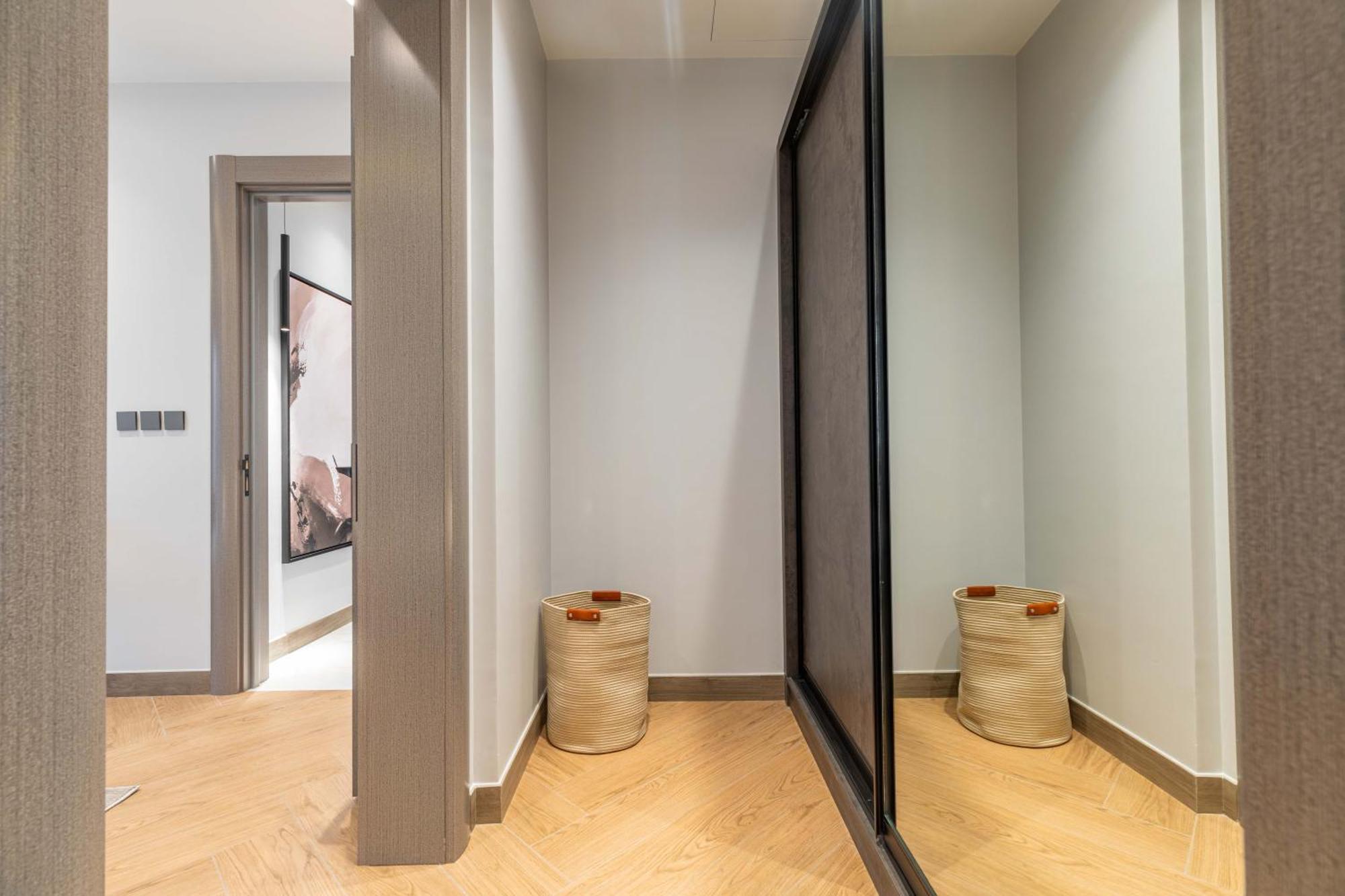 Luxury In Al Yasmin Apartment *