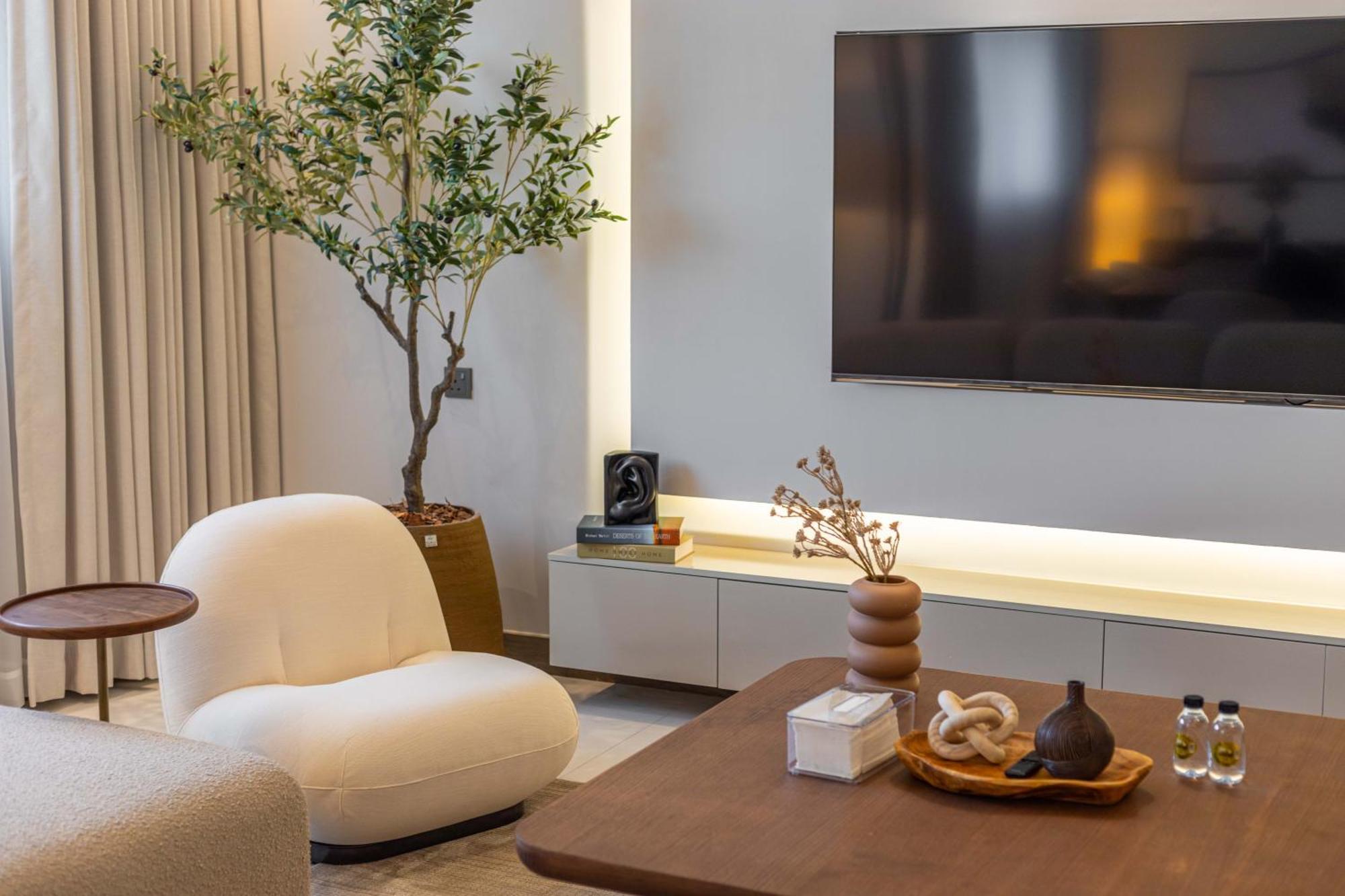 Luxury In Al Yasmin