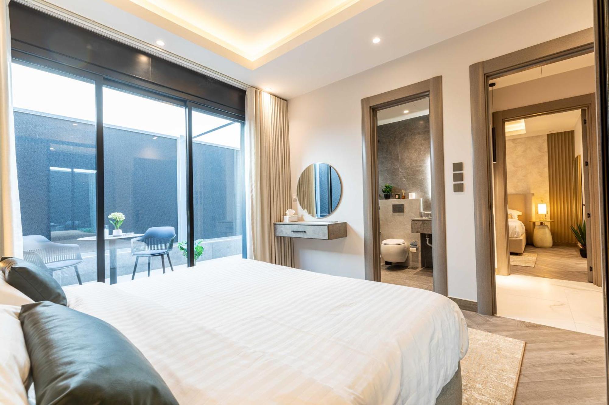 Luxury In Al Yasmin Apartment