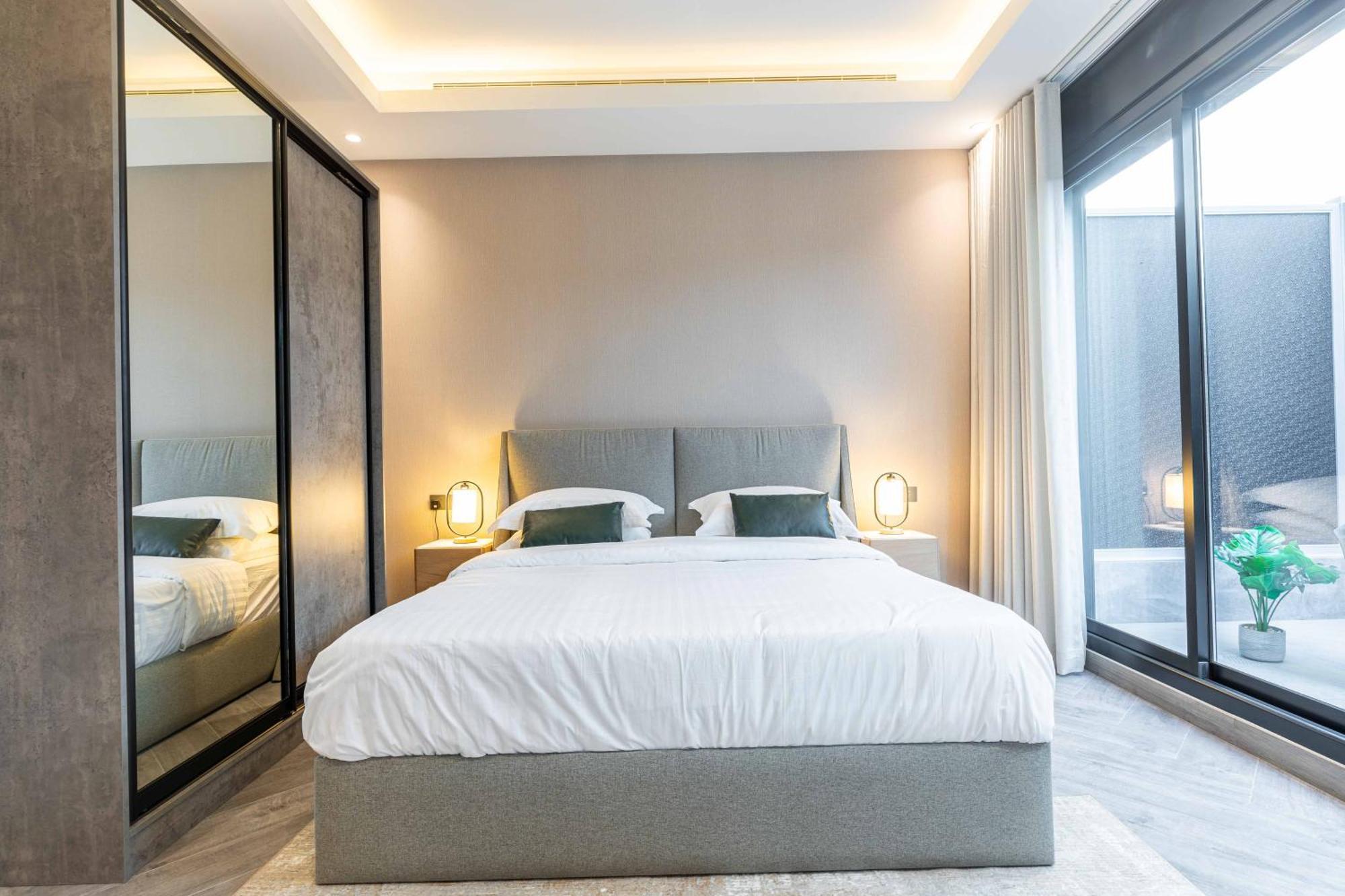 Apartment Luxury In Al Yasmin