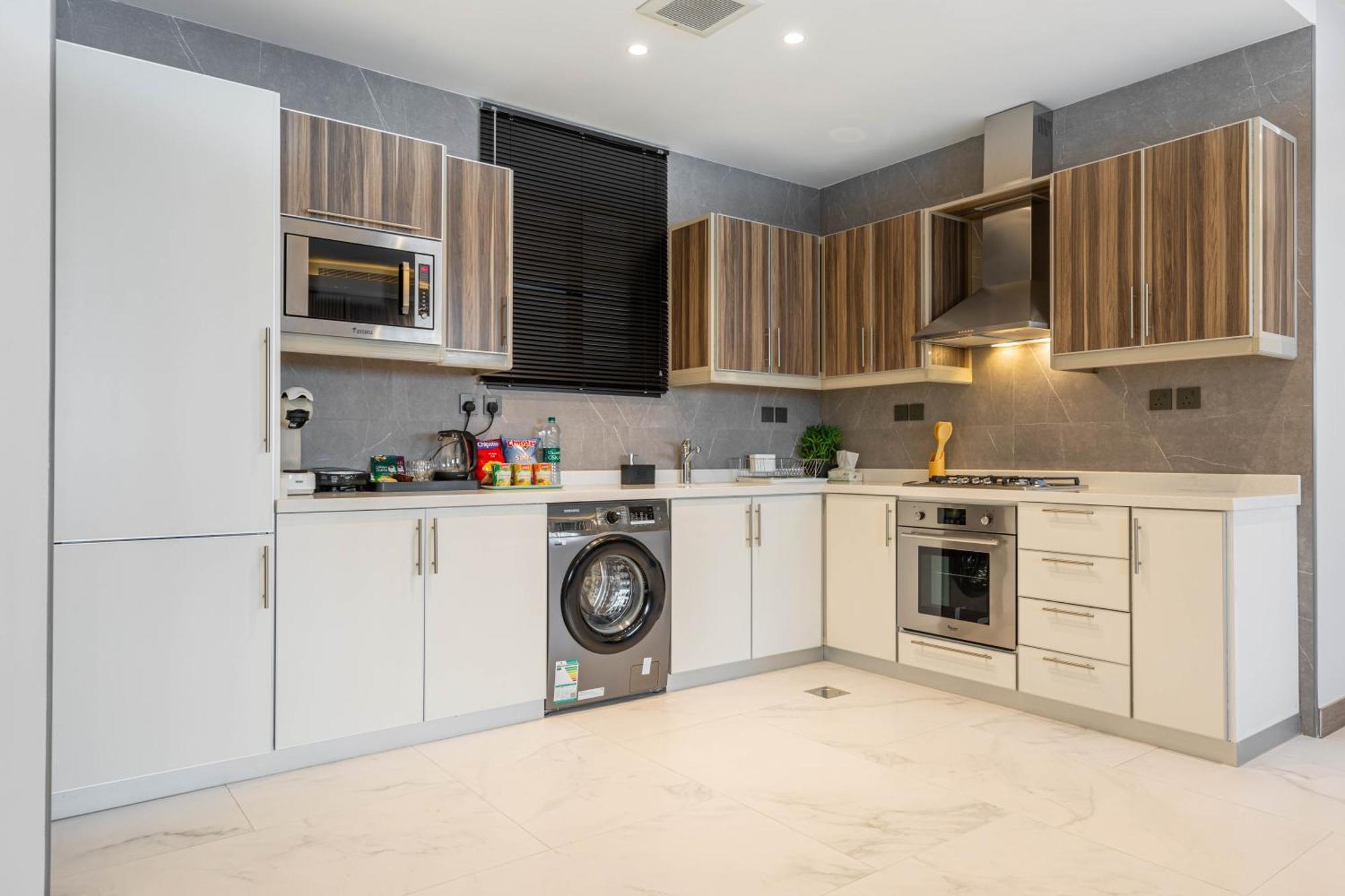 Apartment Luxury In Al Yasmin *