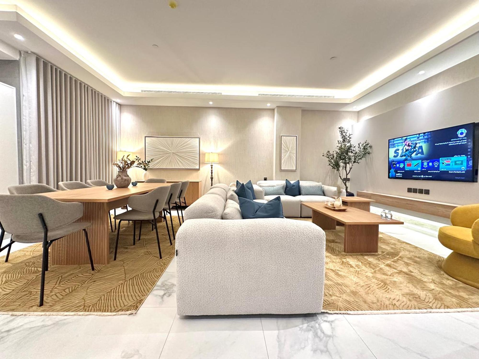 Luxury In Al Yasmin Apartment *