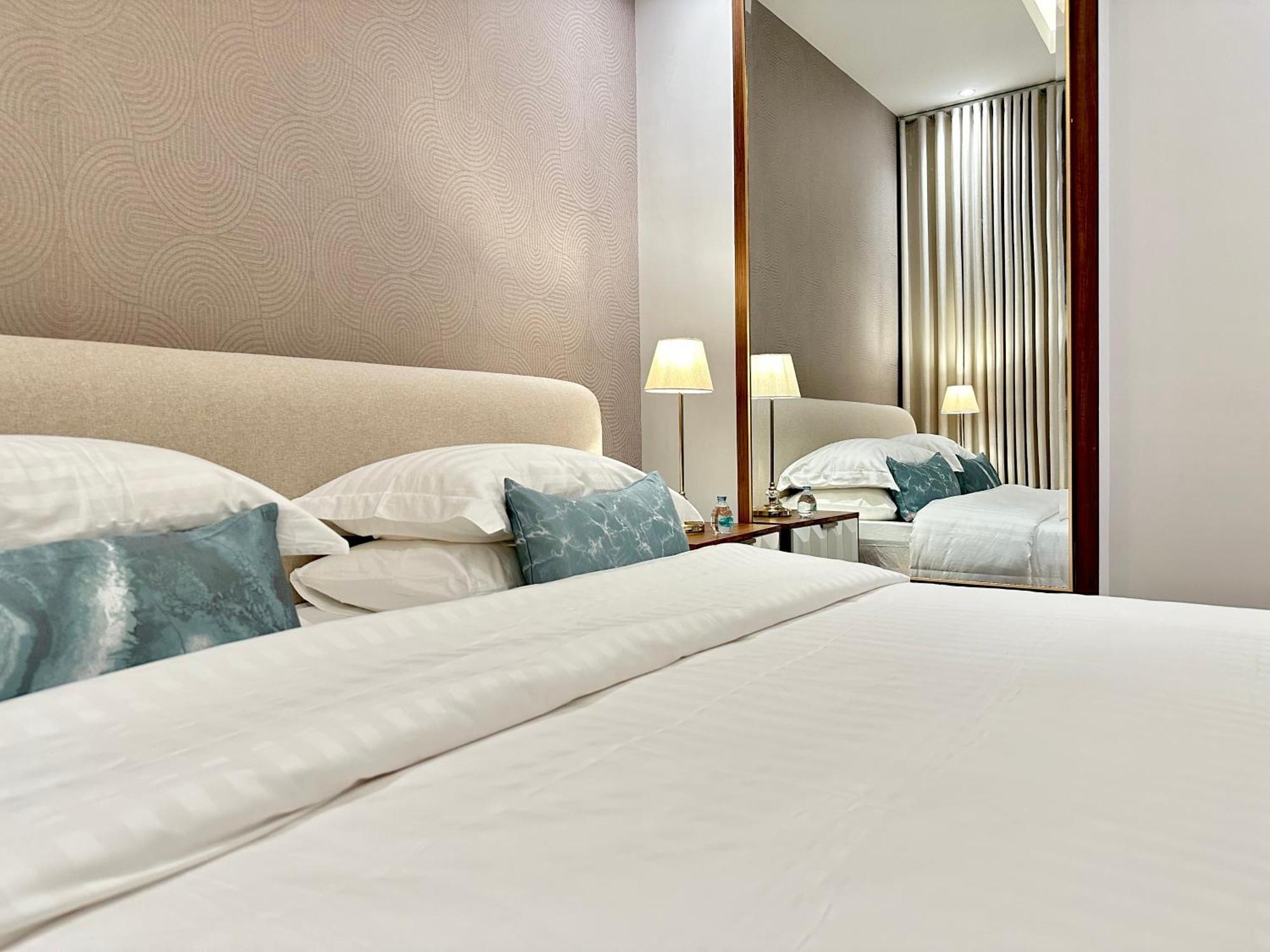 Luxury In Al Yasmin Apartment *
