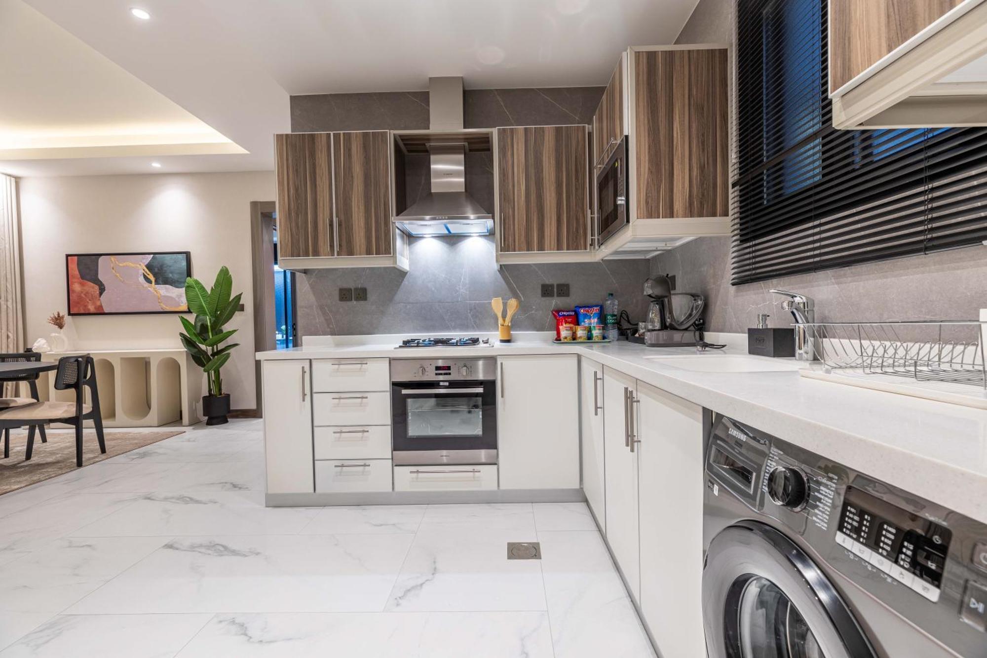 Apartment Luxury In Al Yasmin *